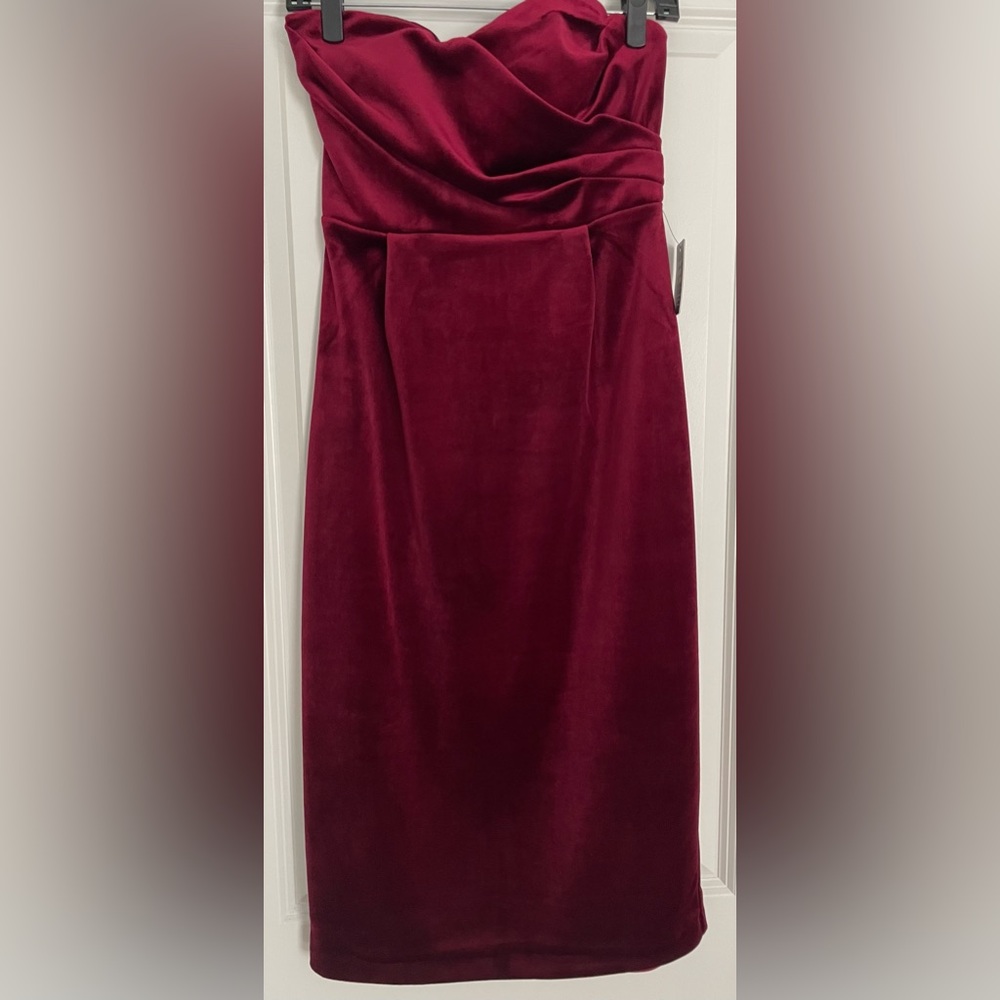 Express Velvet Strapless dress Burgundy Color